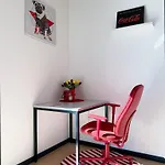 Bonquartier - Design Mit Balkon, Arbeitsplatz Und Parkplatz