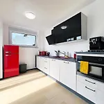 Bonquartier - Design Mit Balkon, Arbeitsplatz Und Parkplatz Wachtberg