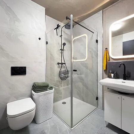 Appartamento Bonquartier - Design Mit Balkon, Arbeitsplatz Und Parkplatz