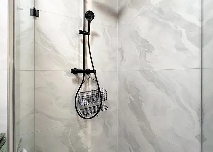 Bonquartier - Design Mit Balkon, Arbeitsplatz Und Parkplatz Appartement *